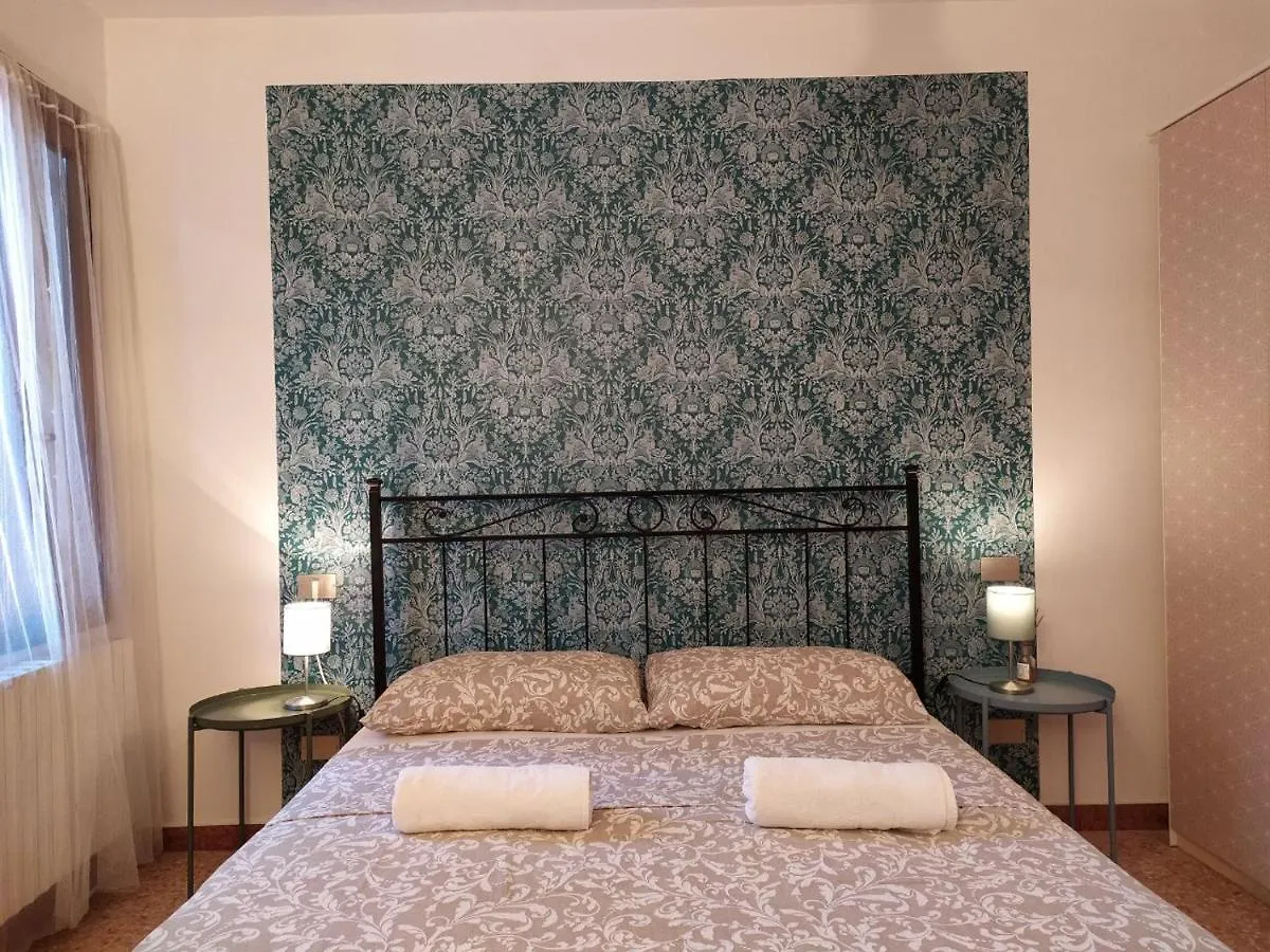 Two Steps From Rialto Otel Venedik İtalya